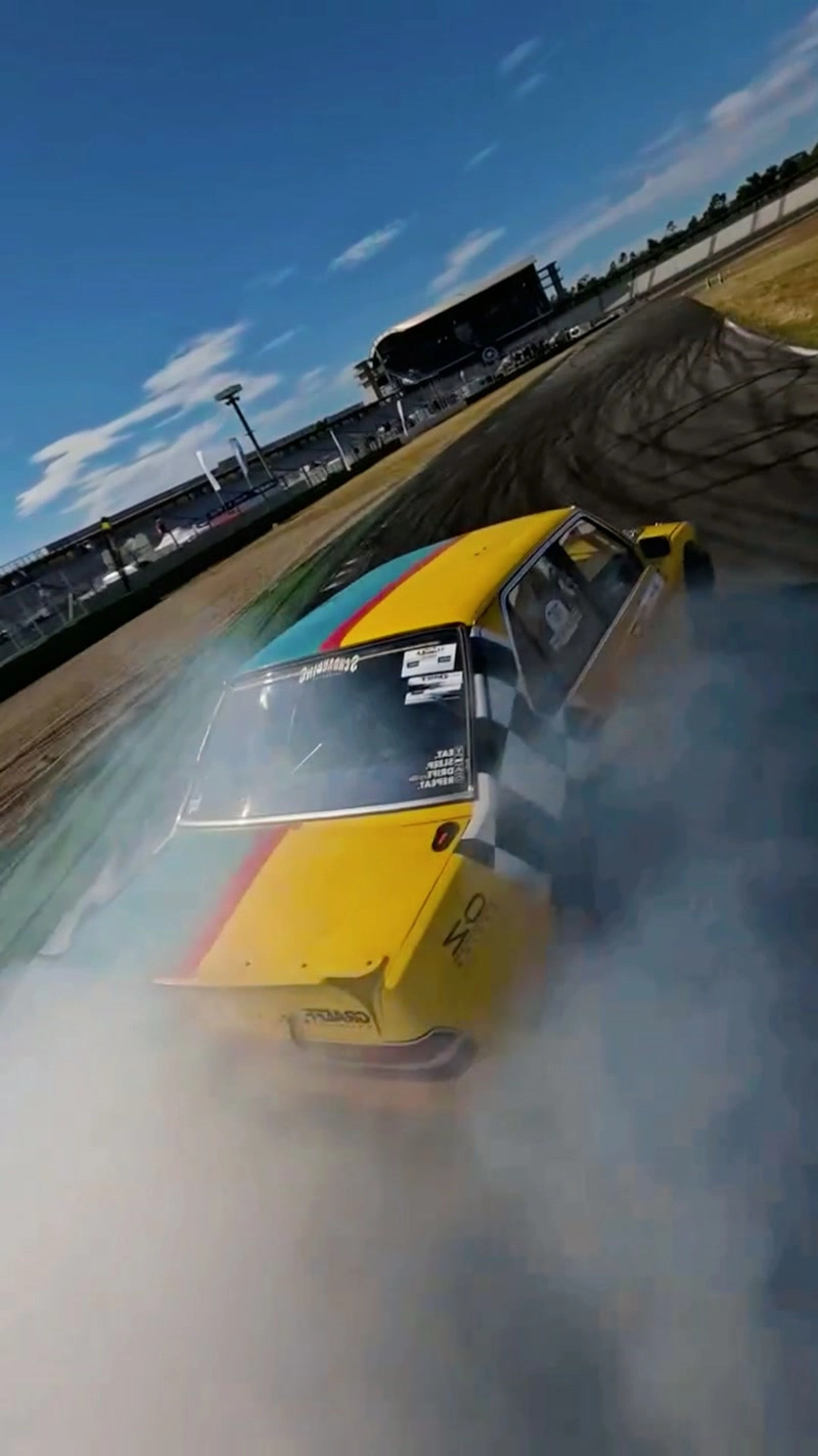 追焦每一次帅气甩尾